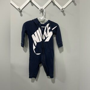 Nike hooded zip up outfit size 9/12 months